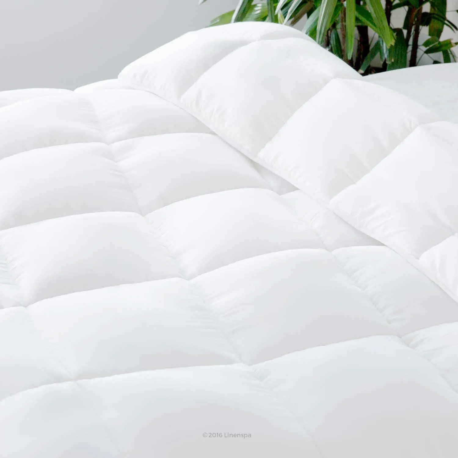 All-Season Quilted Comforter - Corner Duvet Tabs - Hypoallergenic - Plush Microfiber Fill