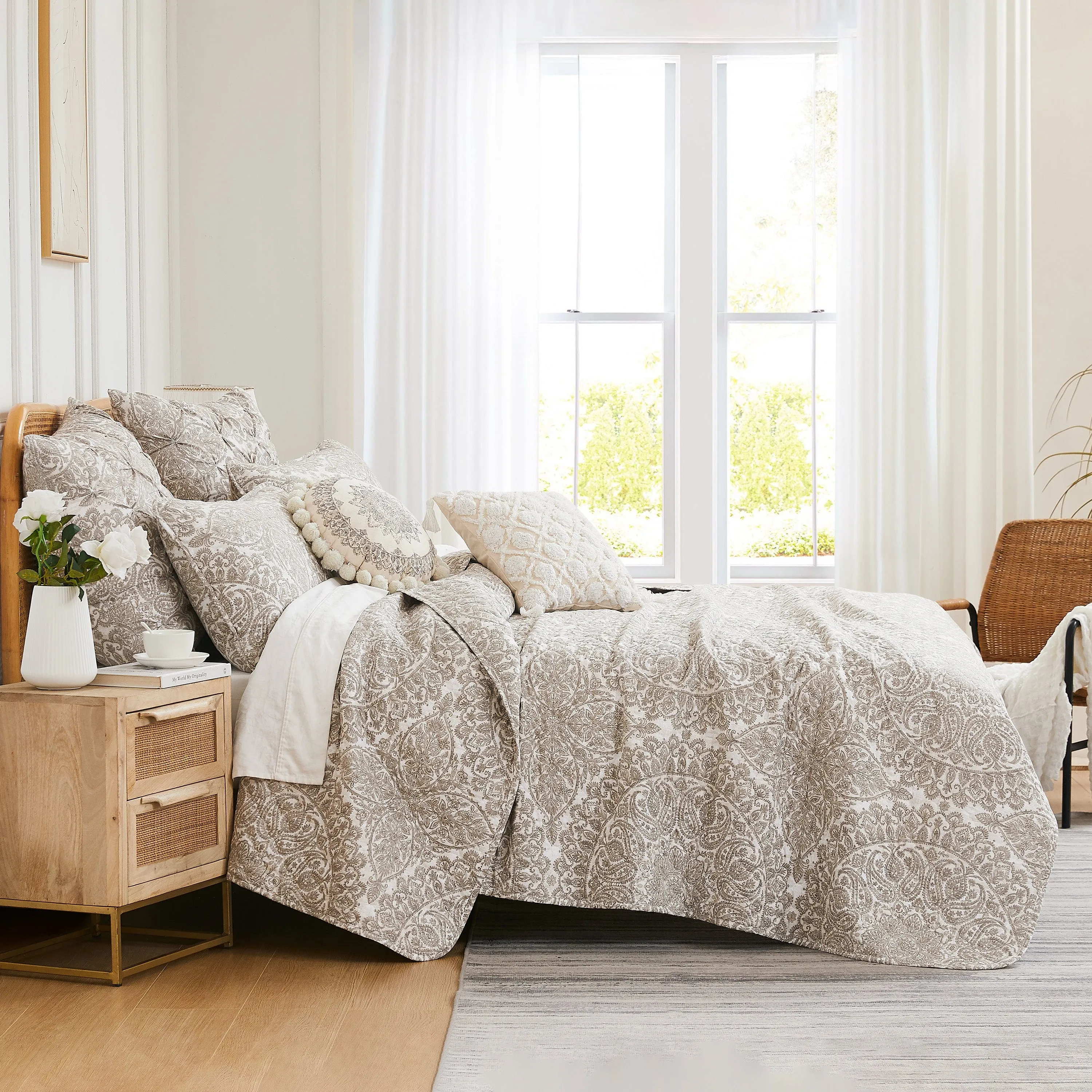 Ashanti 7-Piece Quilt Bedding Set