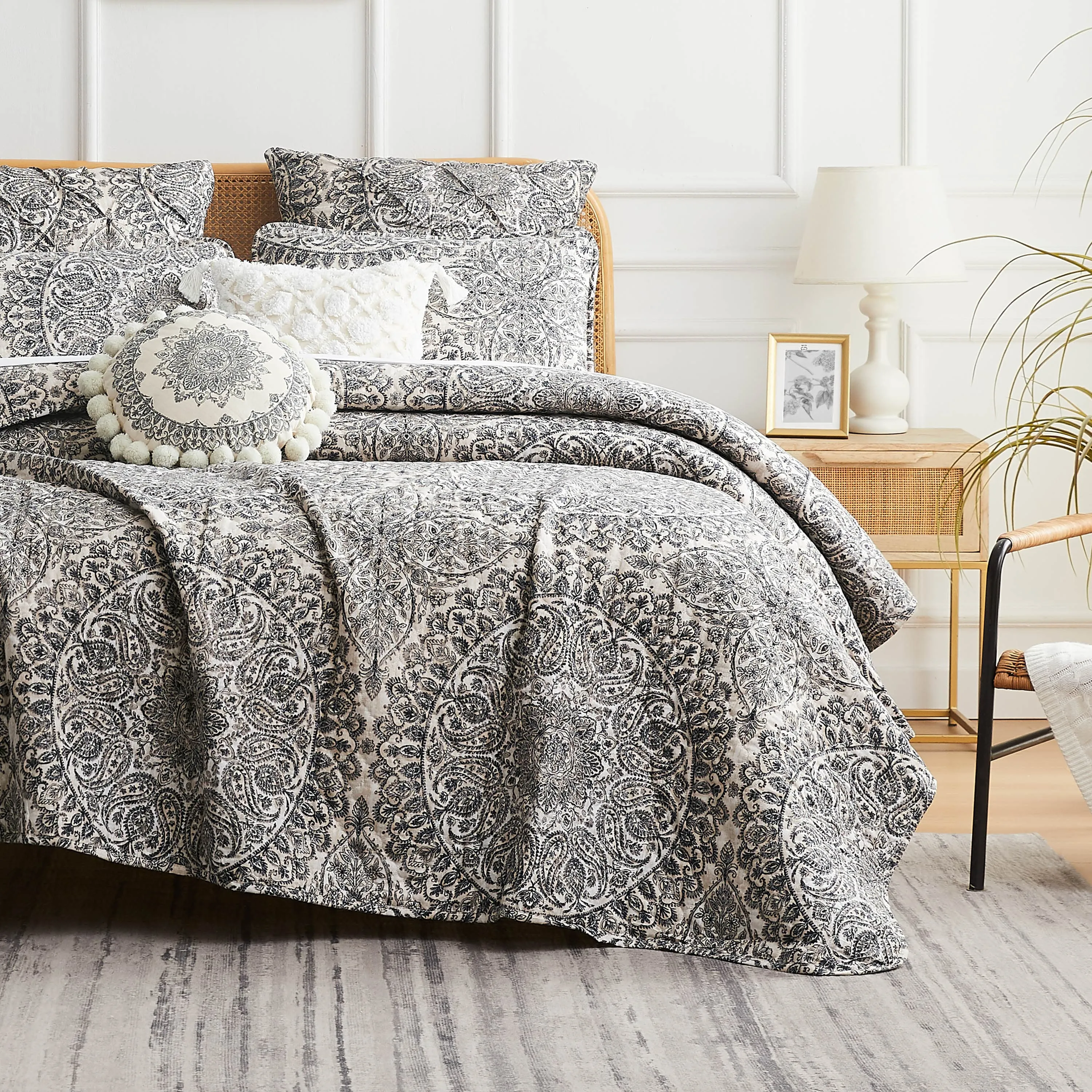 Ashanti 7-Piece Quilt Bedding Set