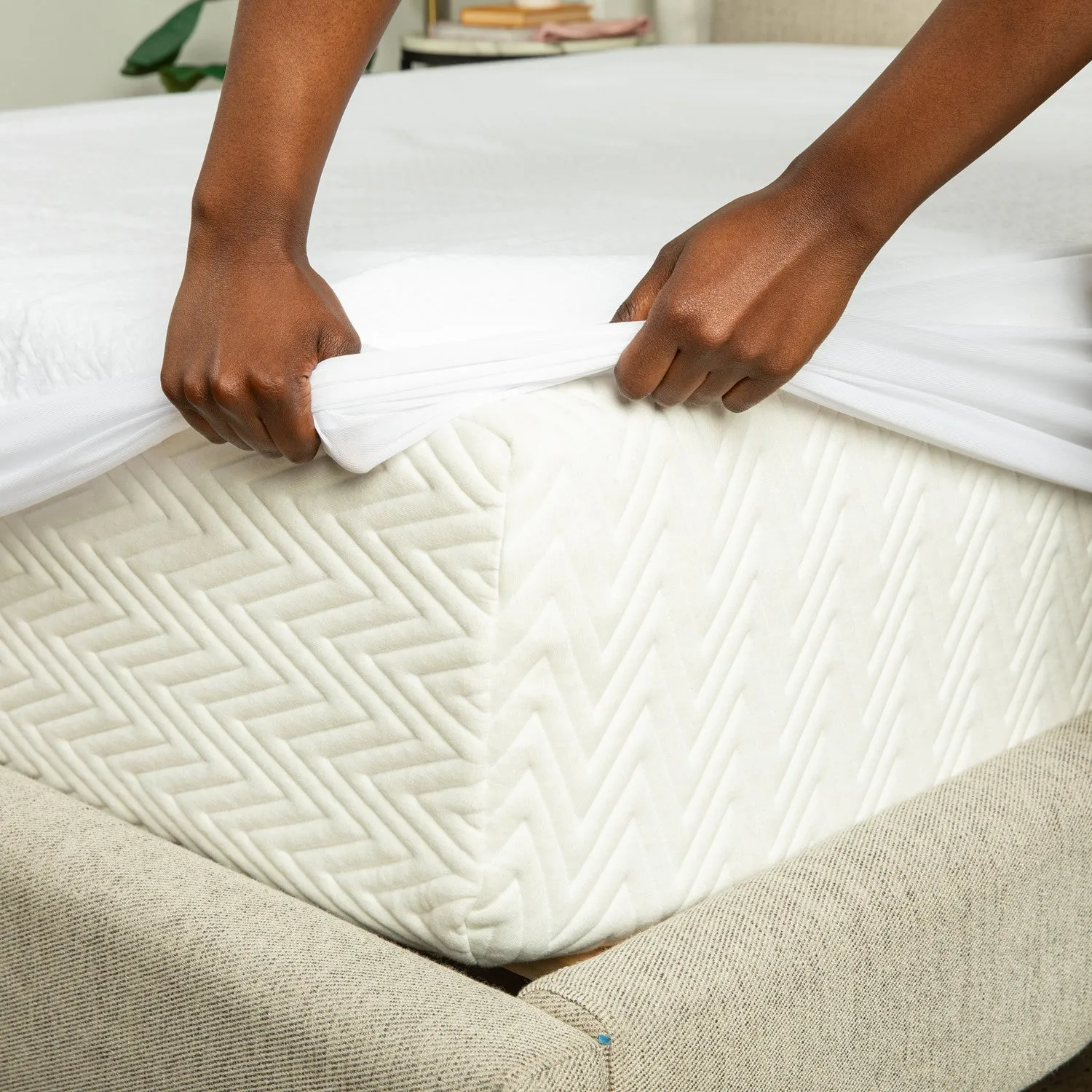 Brookstone Ultimate Mattress Protector - Waterproof