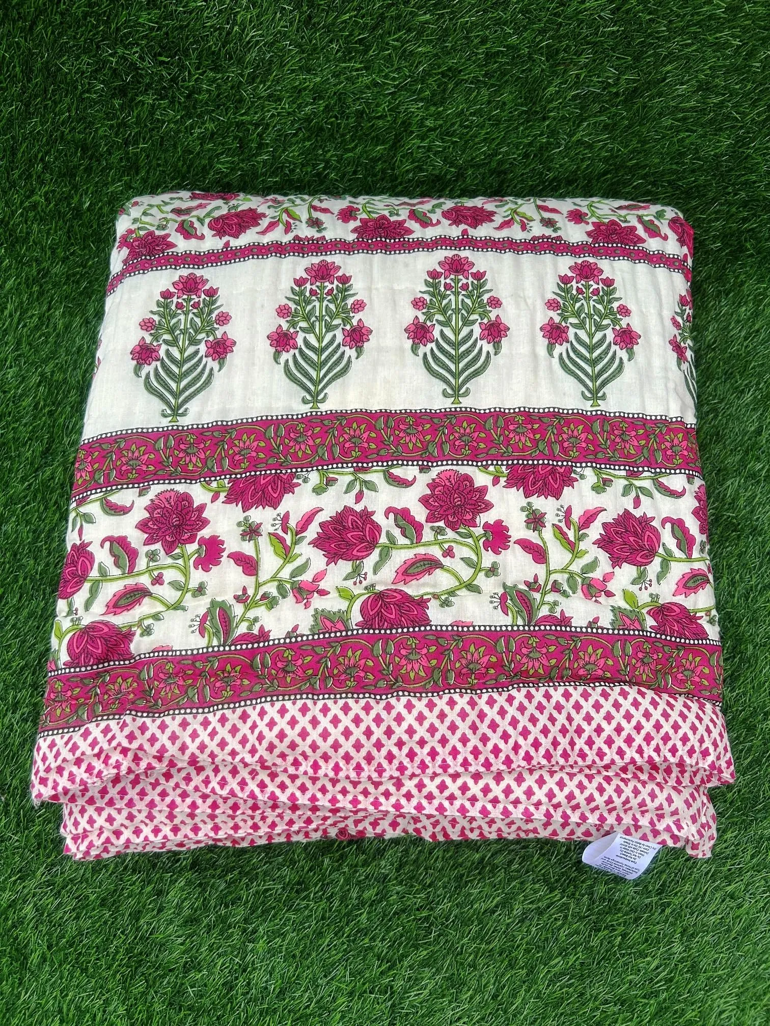 FABDESIGN QUILTS Jaipuri Razai Double Bed Rajsthani Traditional Hand Stitched Lightweight Pure Cotton Winter and Summer Jaipuri Ac Quilt Razai/Rajai/Blanket/Comforter - (88X105) Pink-Green