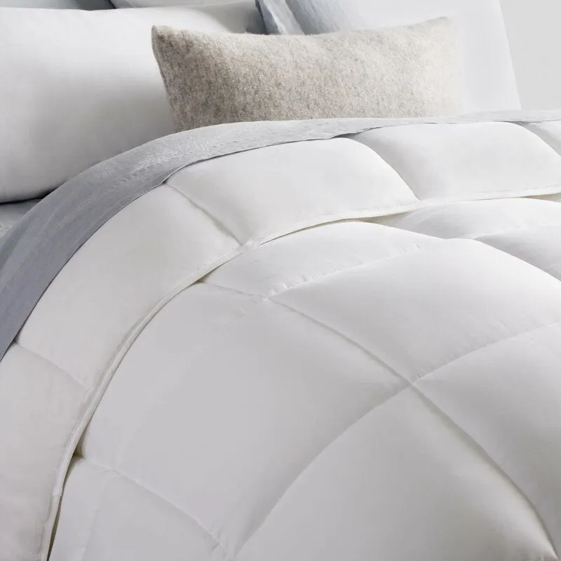 Goofdo White Microfiber Down Alternative Comforter