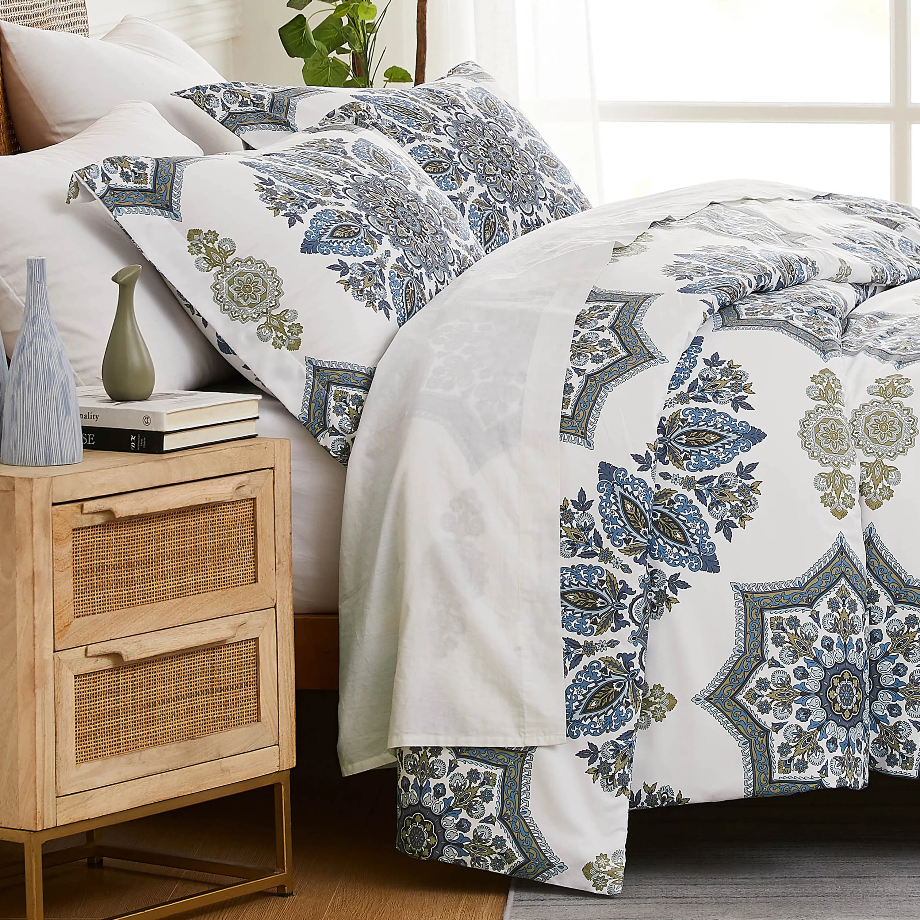 Infinity Comforter Set