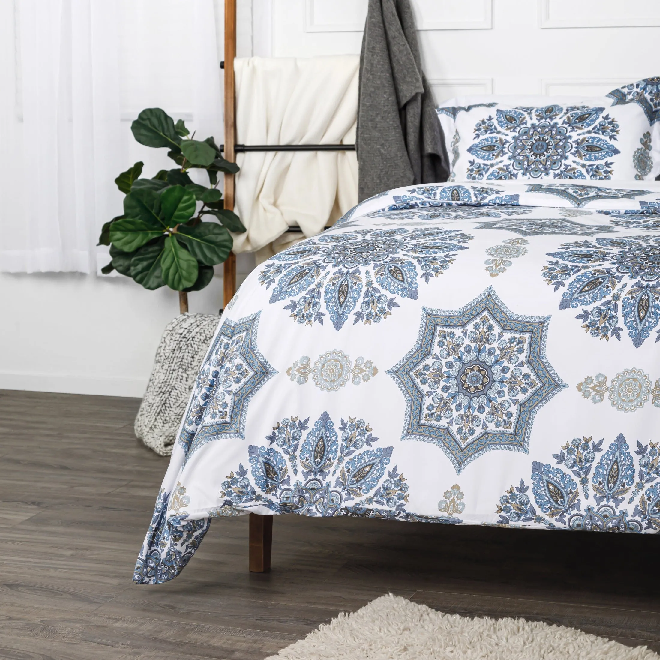 Infinity Comforter Set