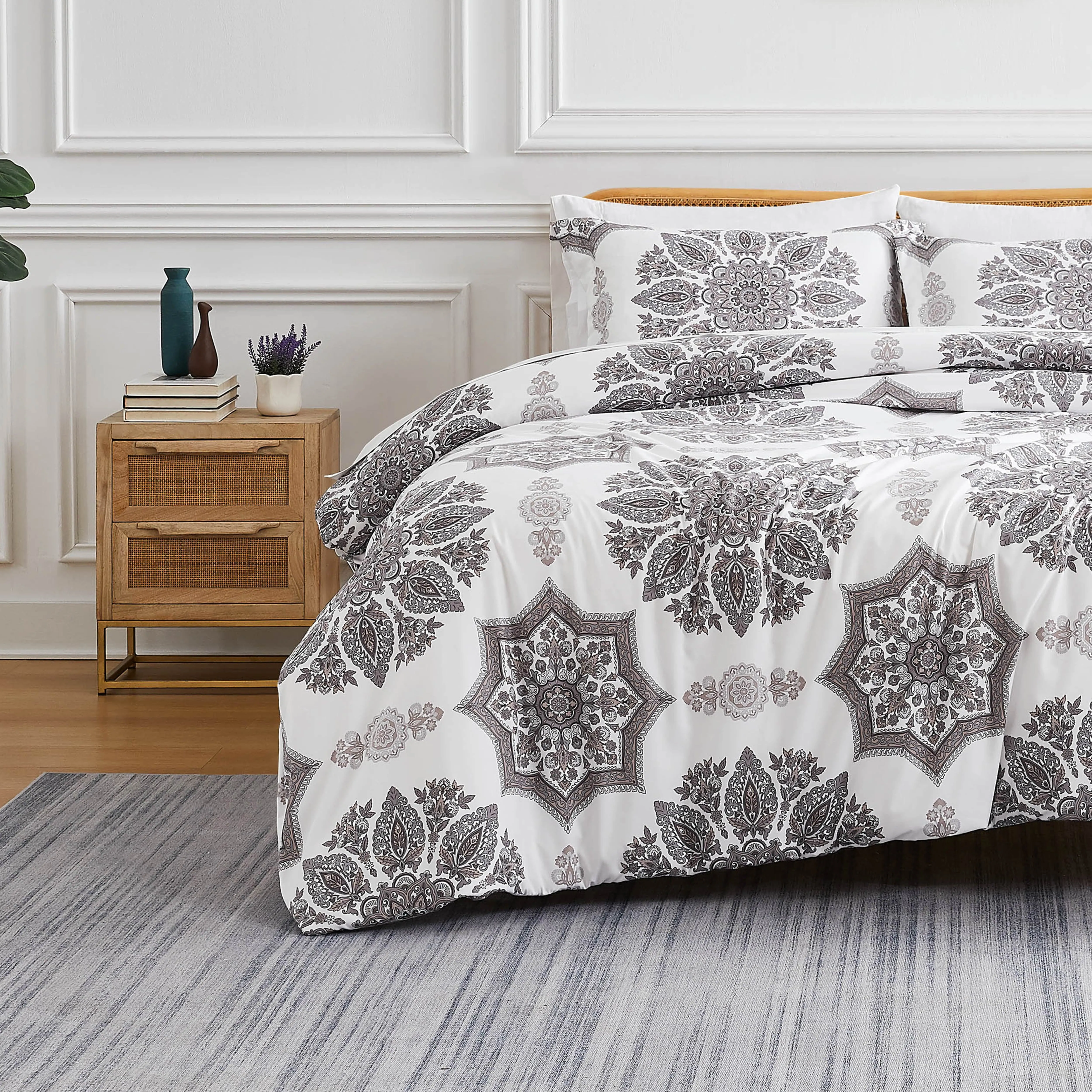 Infinity Comforter Set