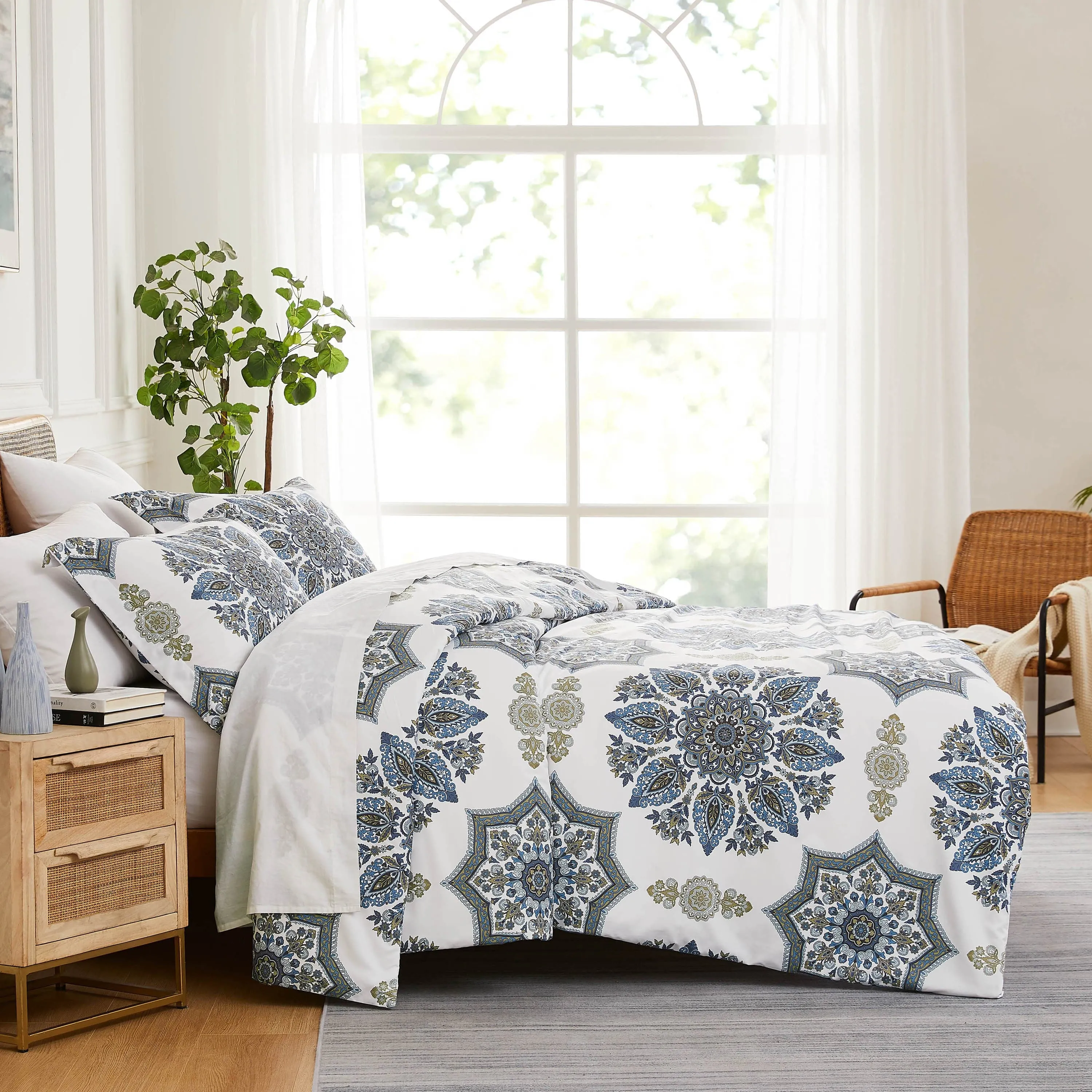 Infinity Comforter Set