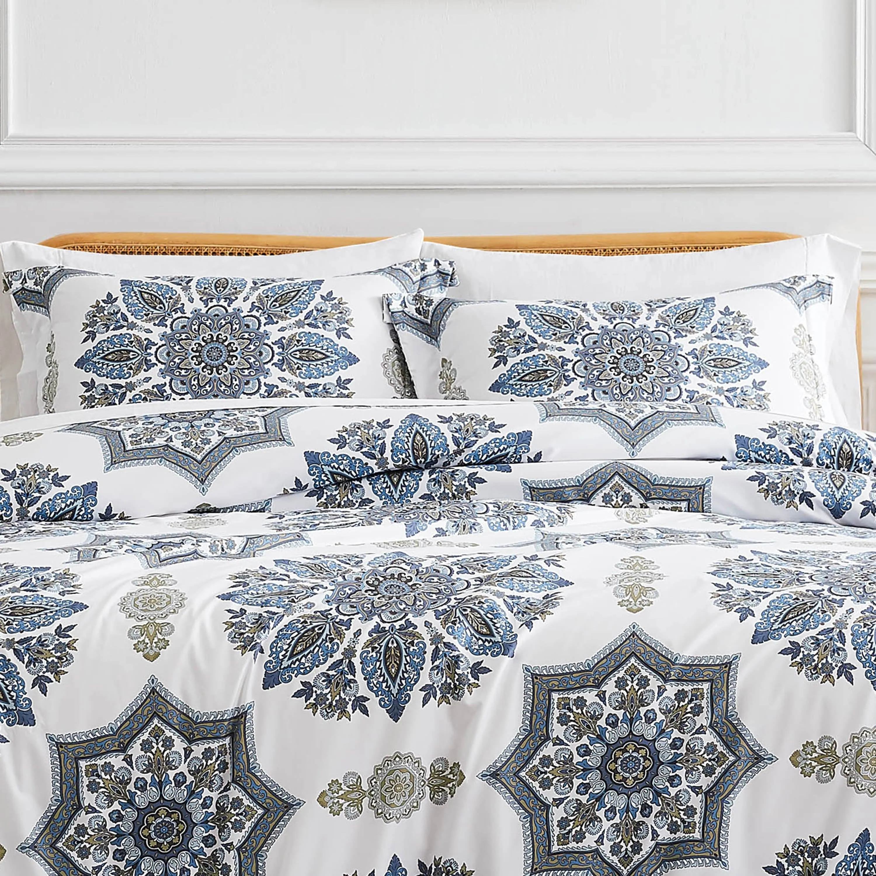 Infinity Comforter Set