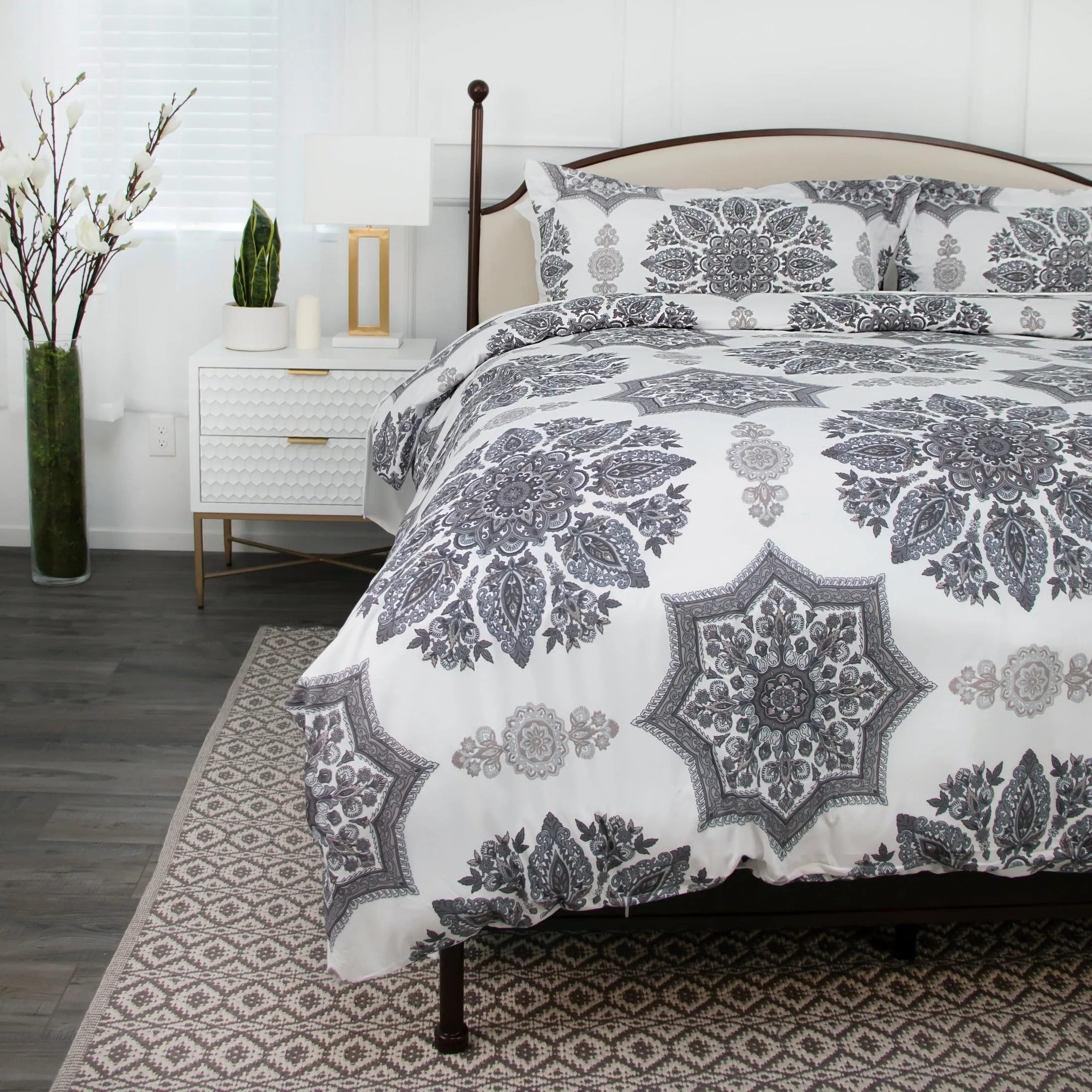 Infinity Comforter Set