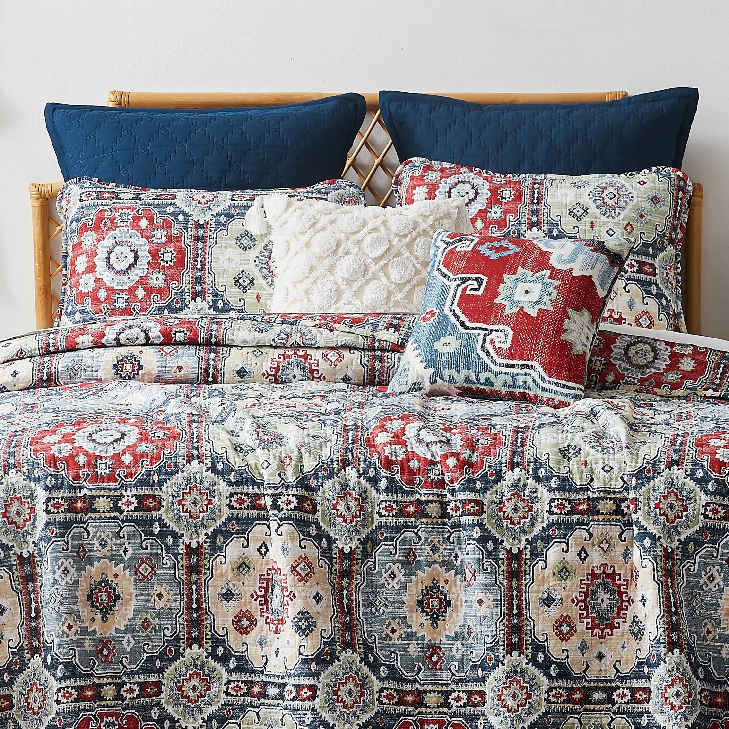 Kilim 7-Piece Quilt Bedding Set