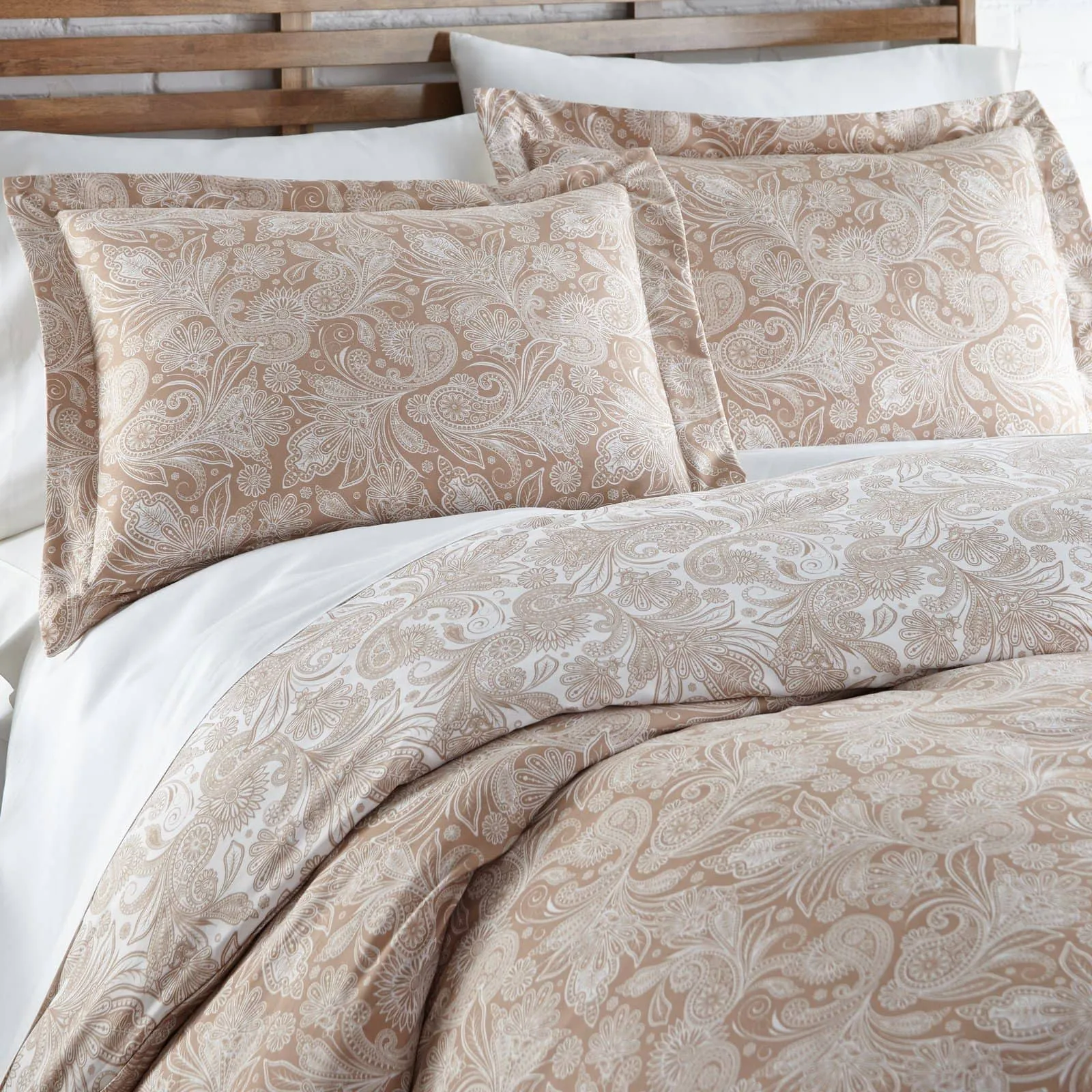 Perfect Paisley Reversible Comforter Set