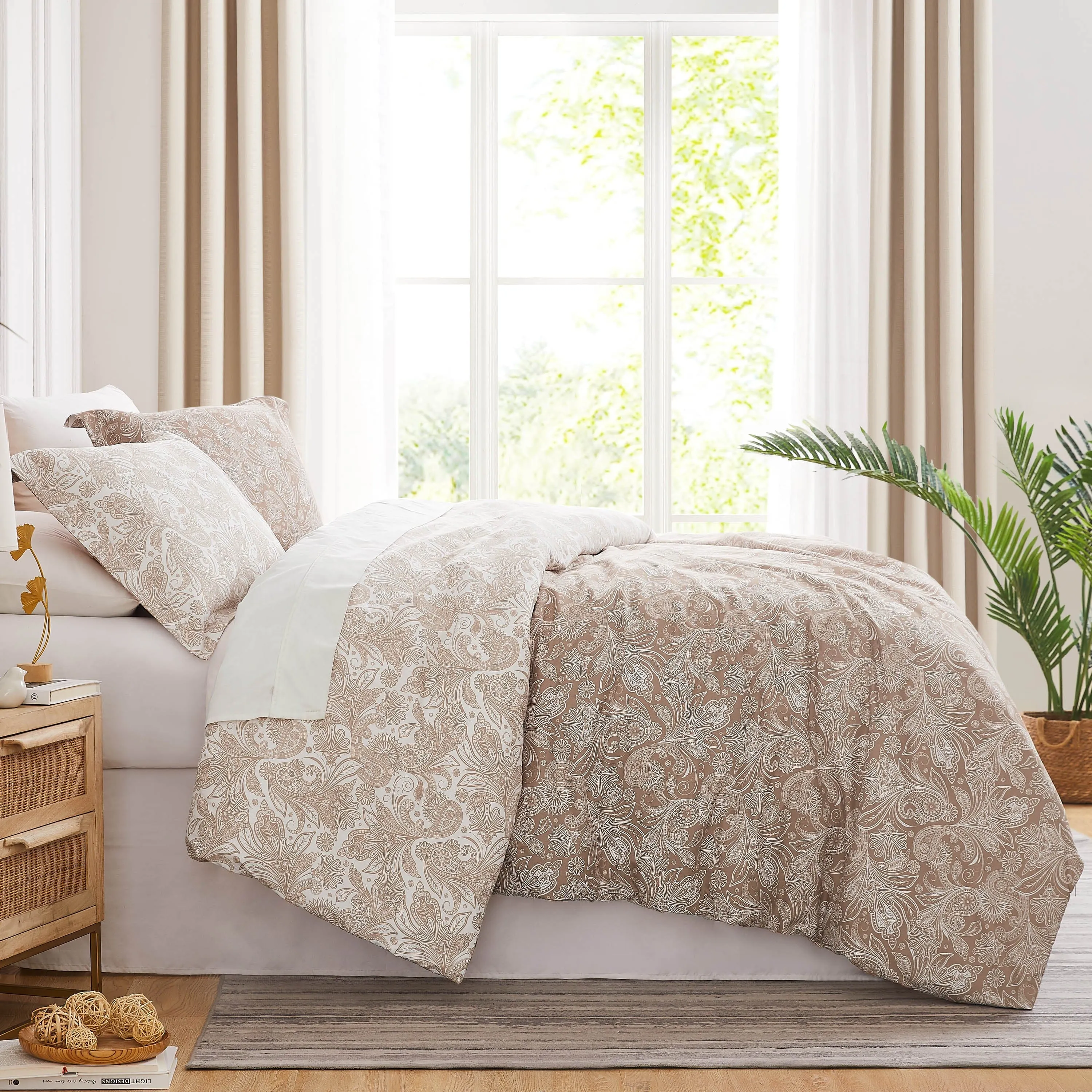 Perfect Paisley Reversible Comforter Set