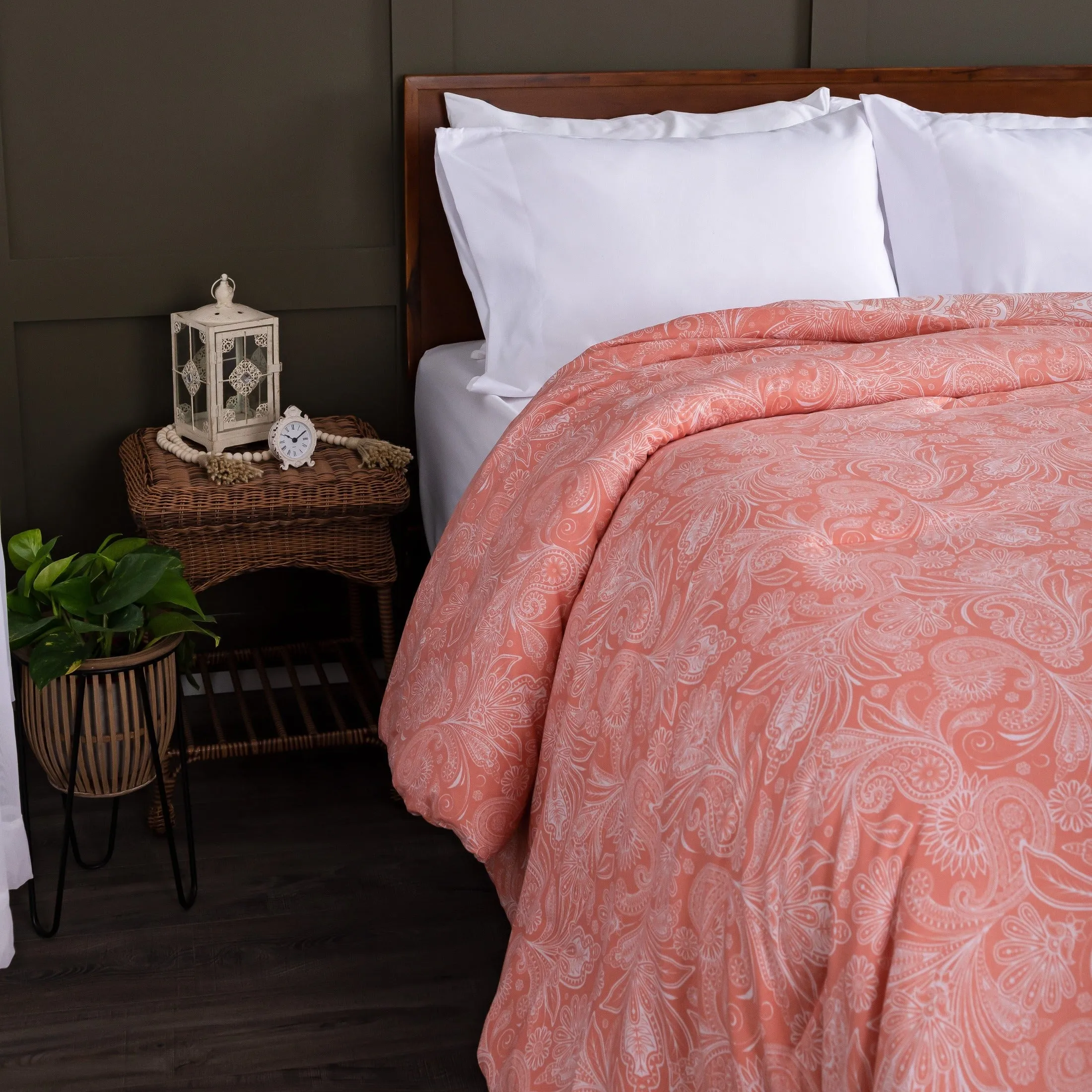 Perfect Paisley Reversible Comforter Set