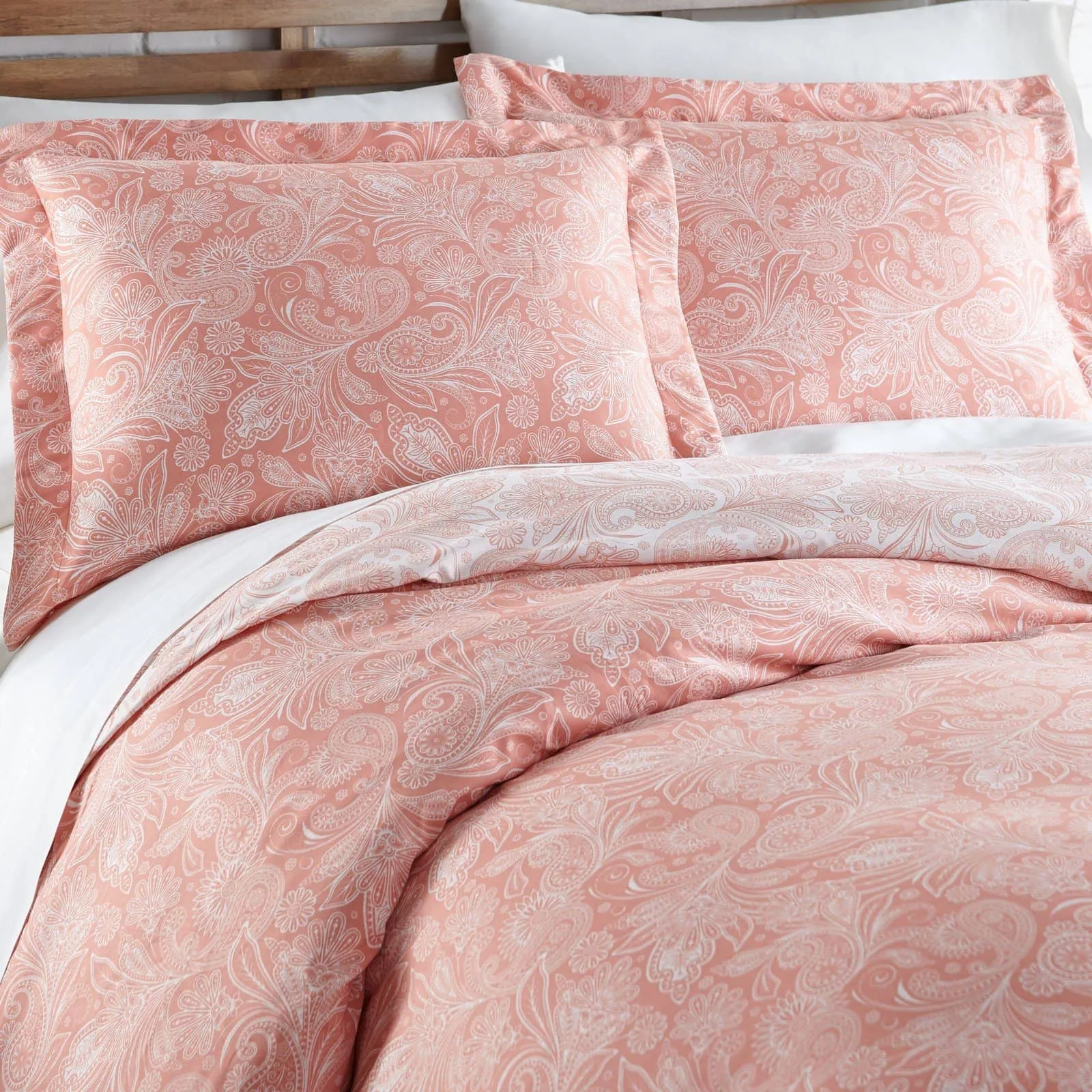 Perfect Paisley Reversible Comforter Set