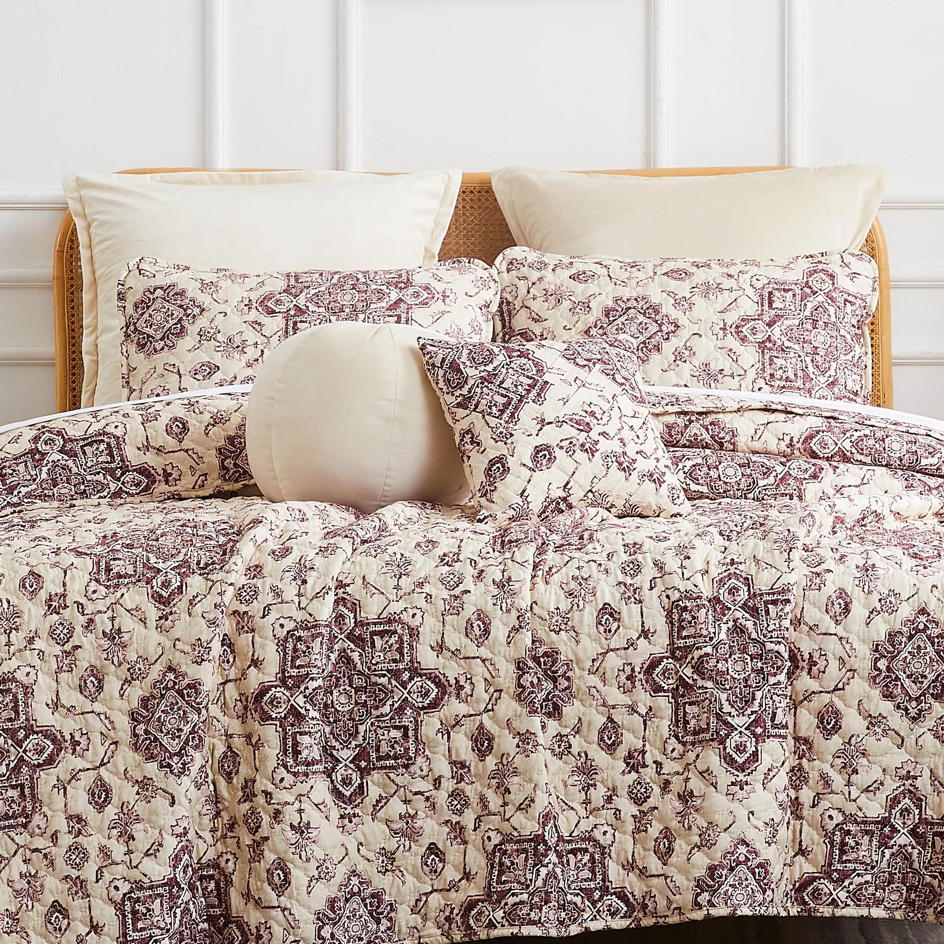 Persia 7-Piece Quilt Bedding Set