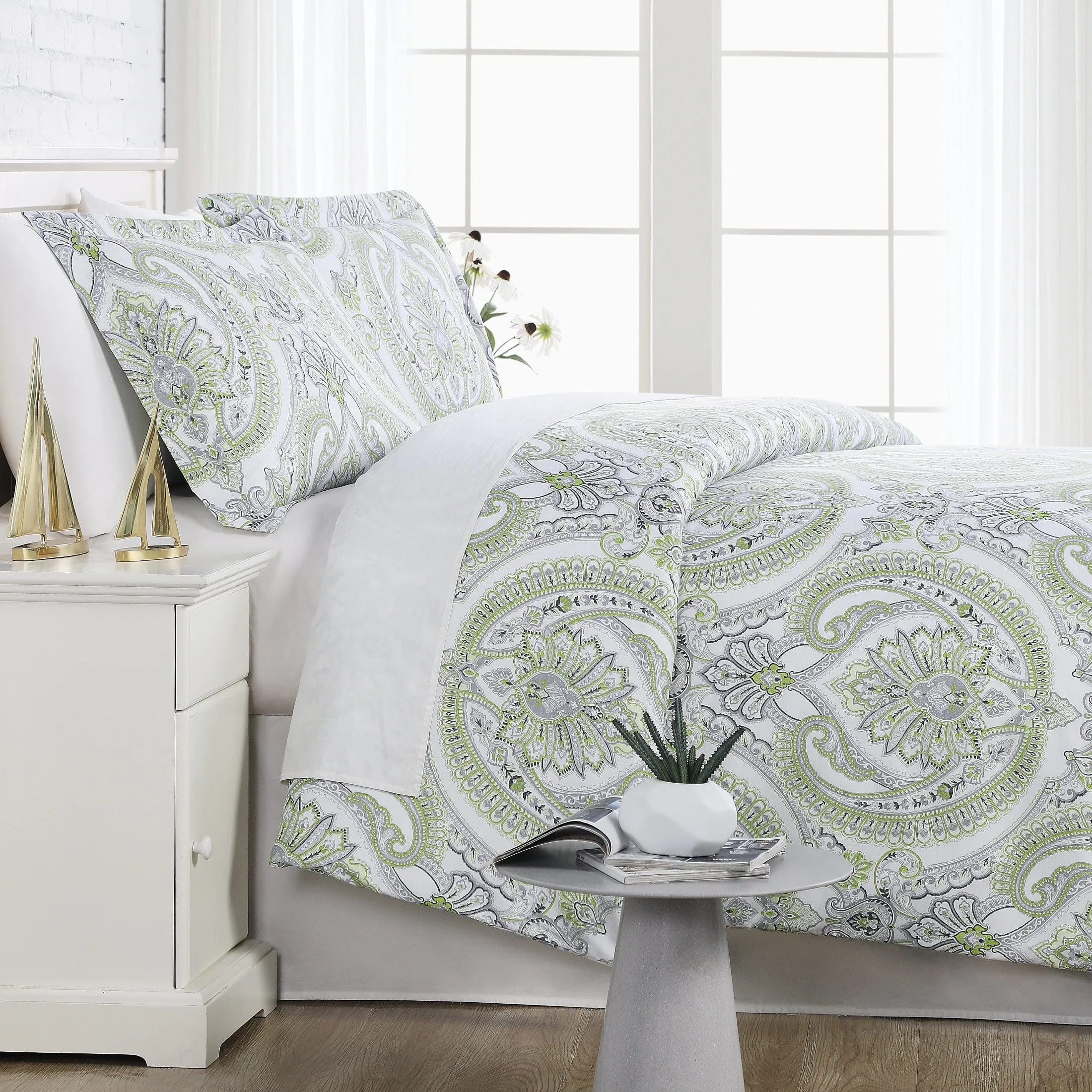 Pure Melody Comforter Set