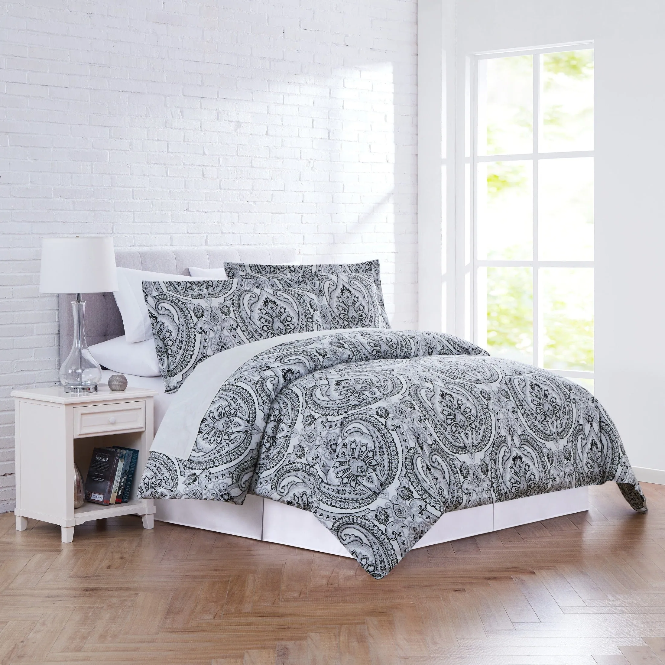 Pure Melody Comforter Set