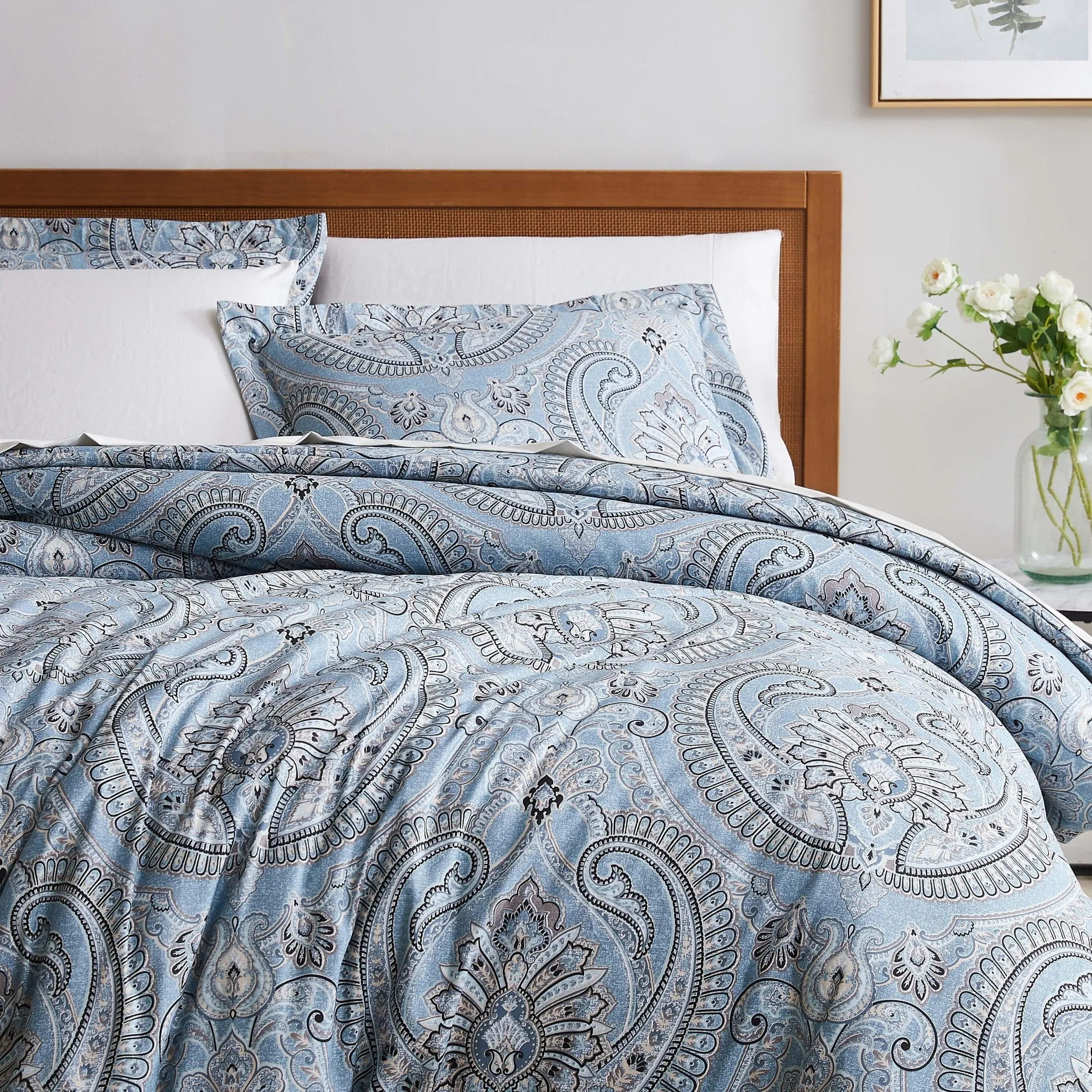 Pure Melody Comforter Set