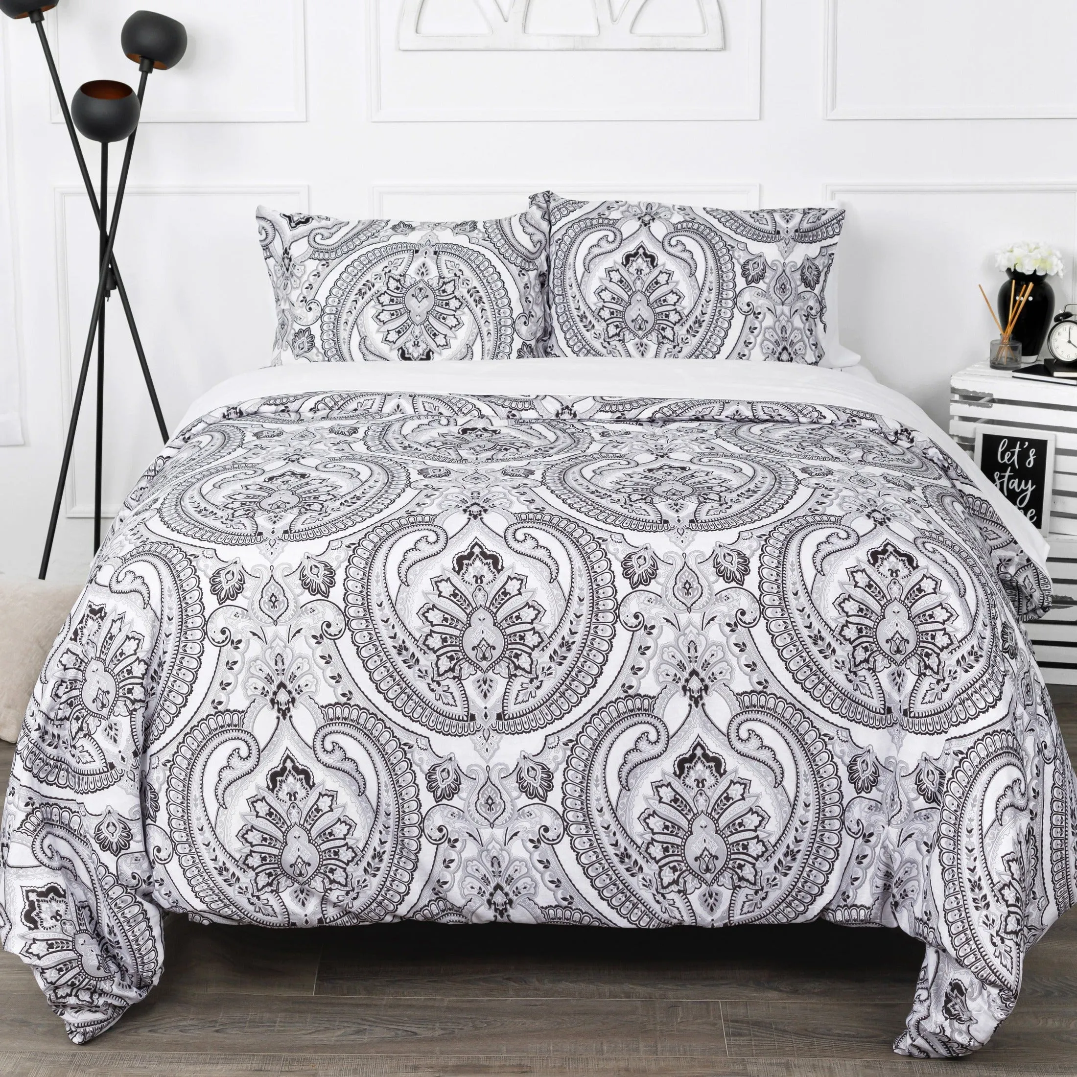 Pure Melody Comforter Set