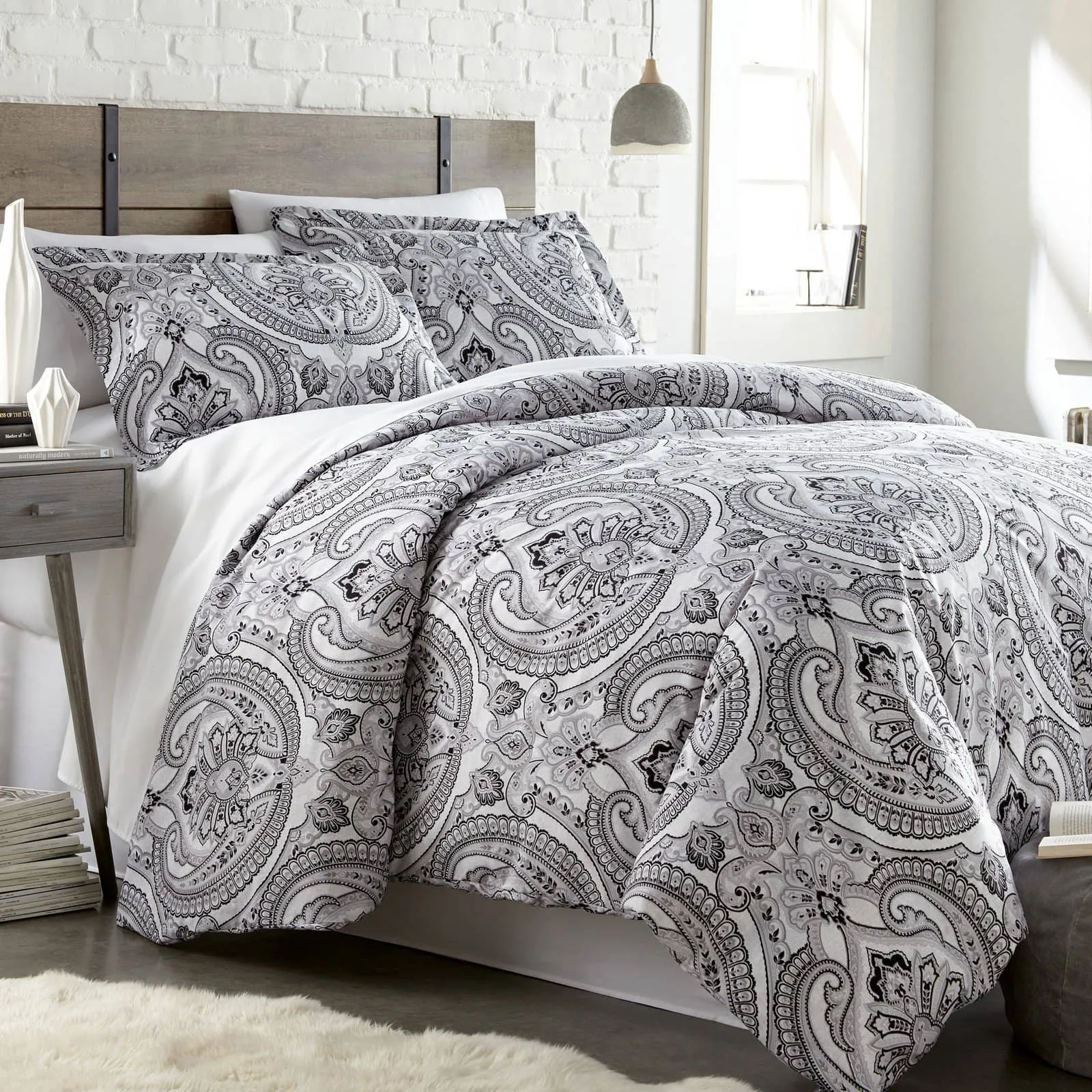 Pure Melody Comforter Set