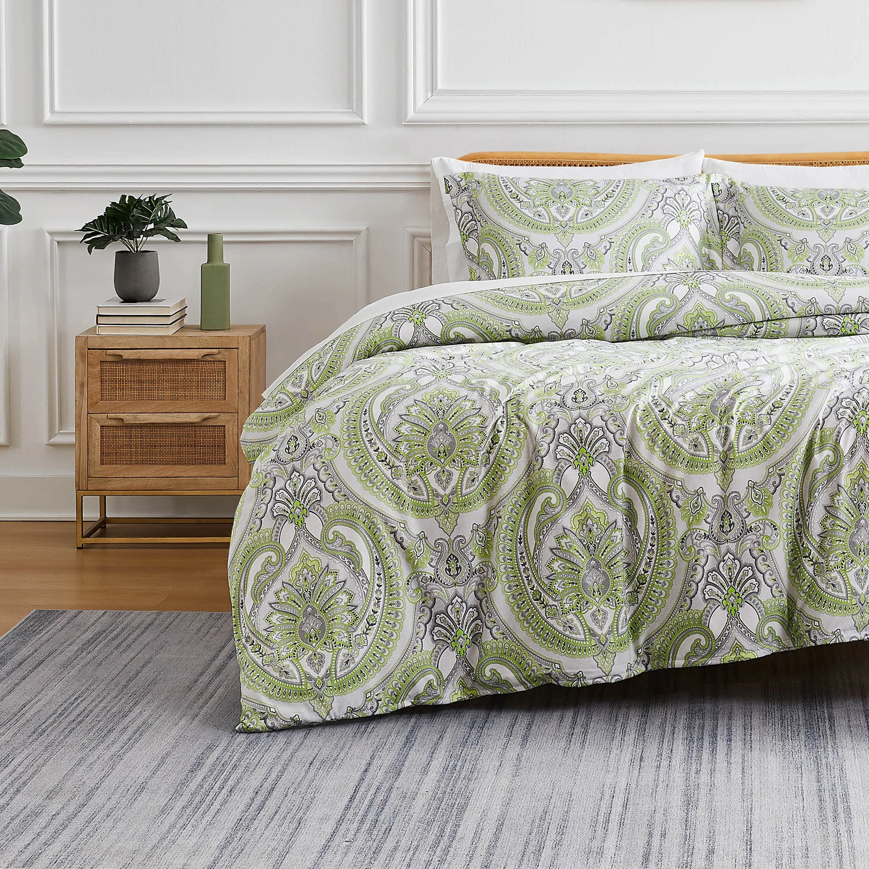 Pure Melody Comforter Set