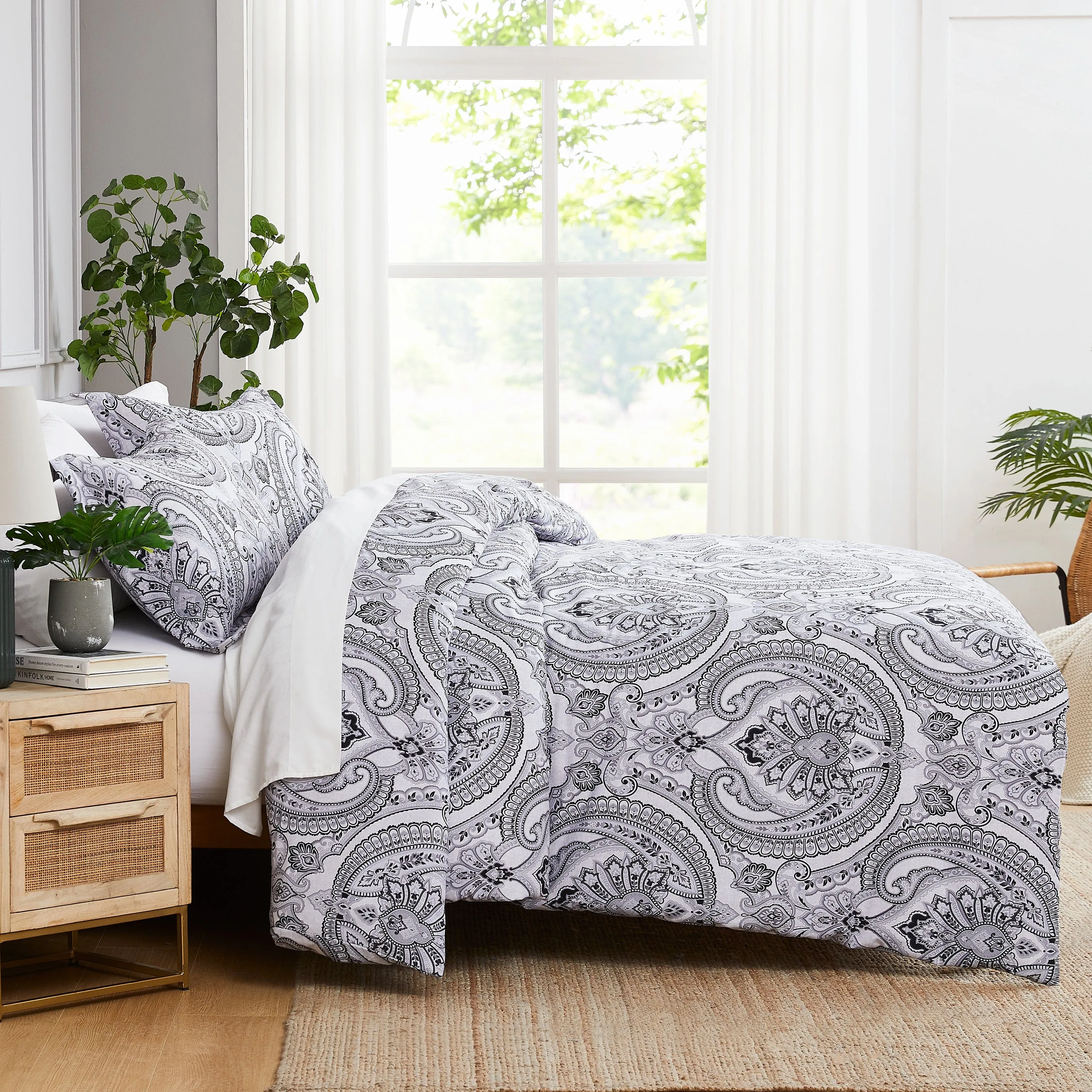 Pure Melody Comforter Set