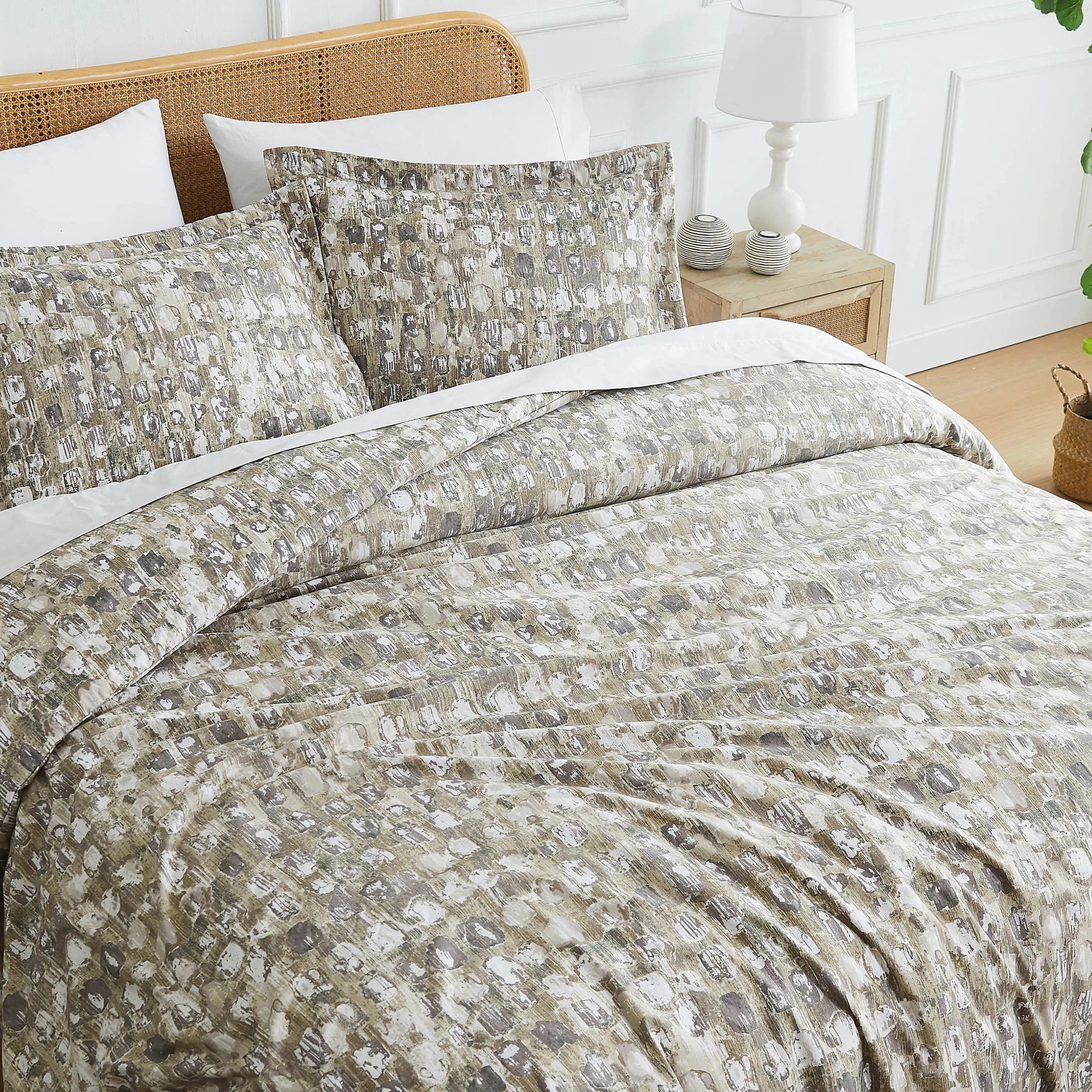 Rhythm Oversized Comforter Set