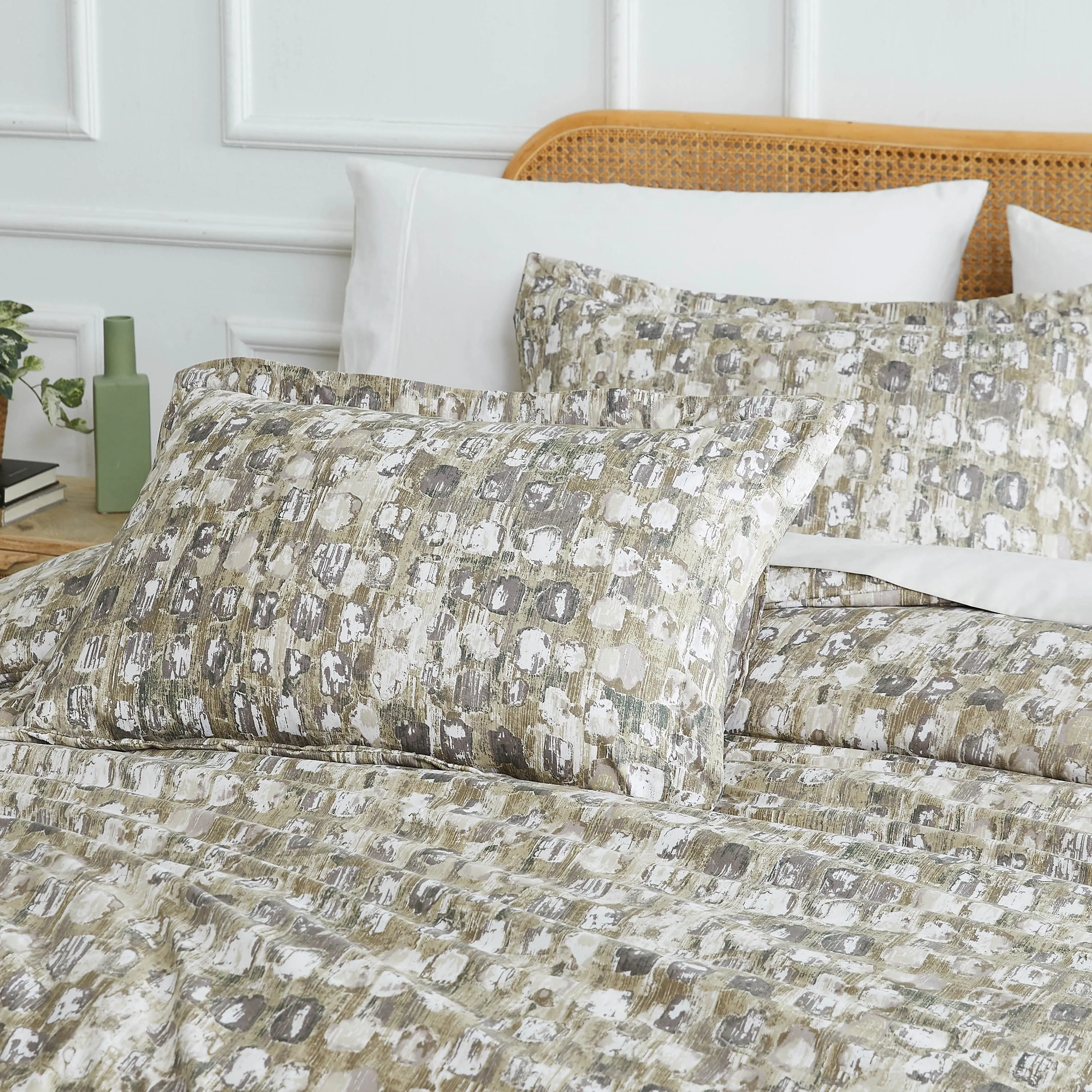 Rhythm Oversized Comforter Set