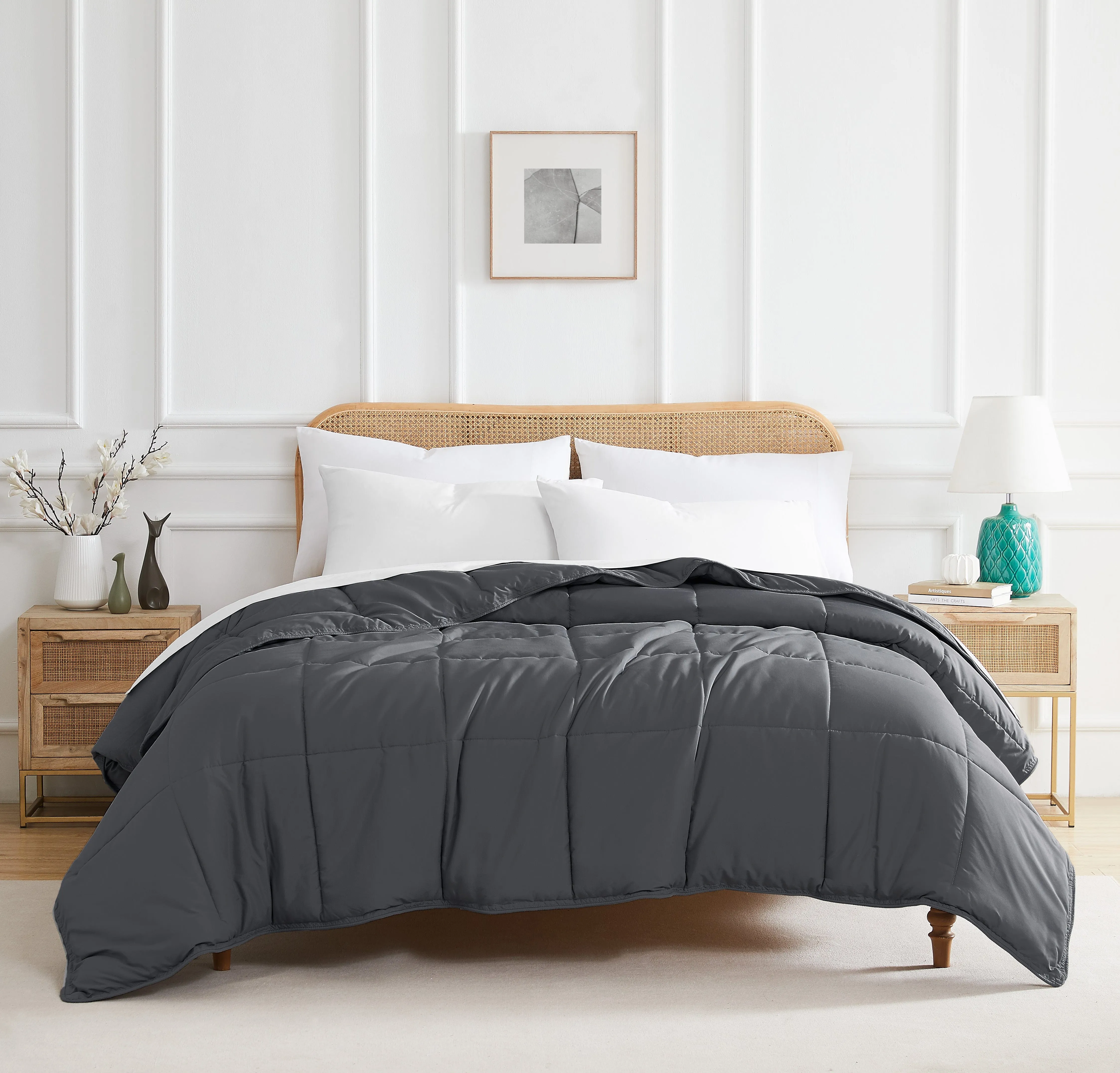 Vilano Down Alternative Comforter